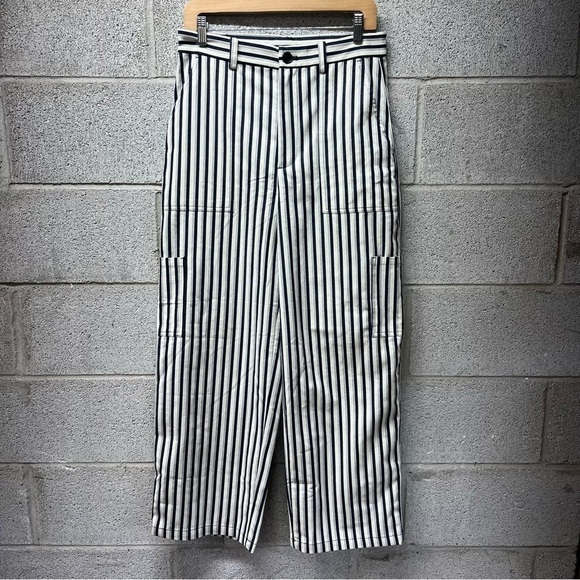 NWT MOTF Striped Cropped Cargo Pants - Picture 2 of 9